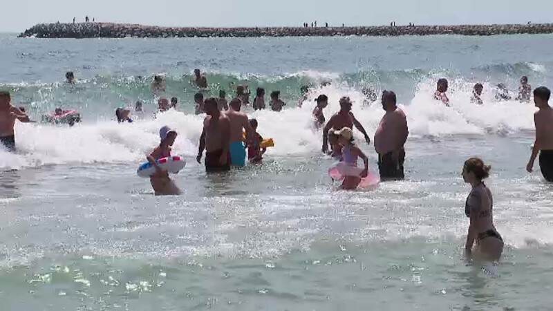 valuri litoral