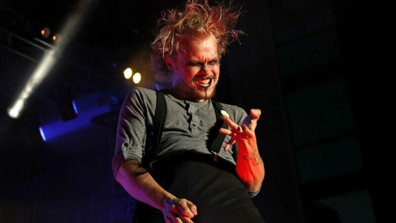 Aapo The Angus Rautio, air guitar