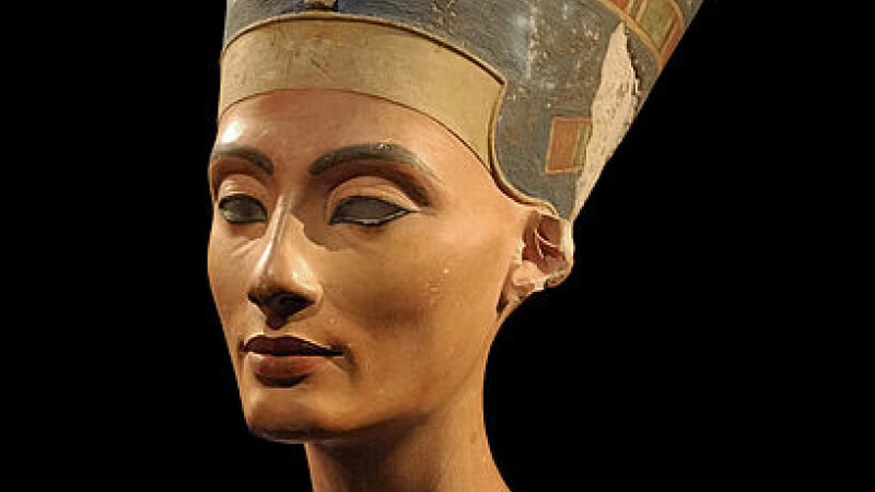 bustul reginei Nefertiti