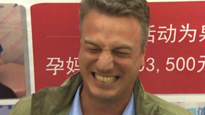 Corespondentul CNN, David MacKenzie
