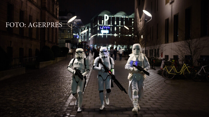 fani Star Wars pe o strada din Germania