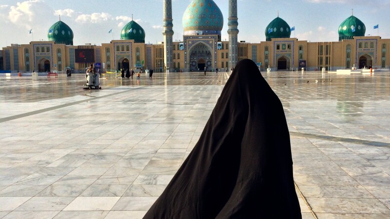 femeie musulmana - Shutterstock