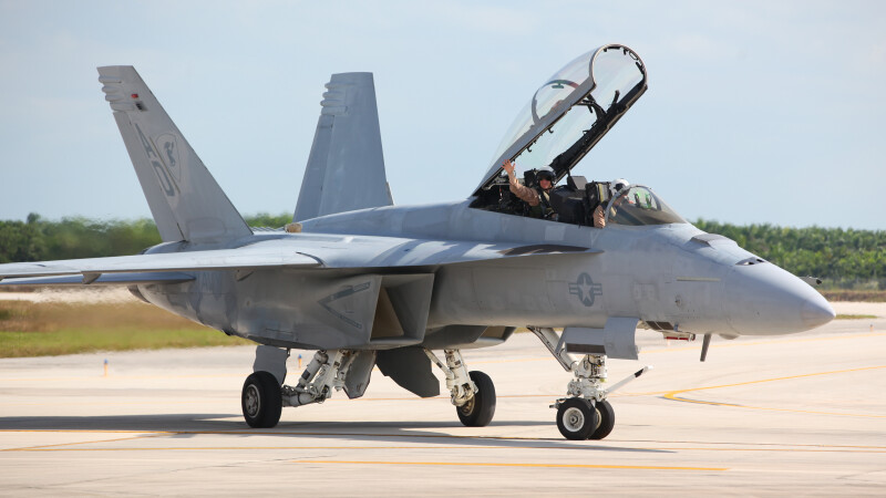 avion F-18 - Shutterstock