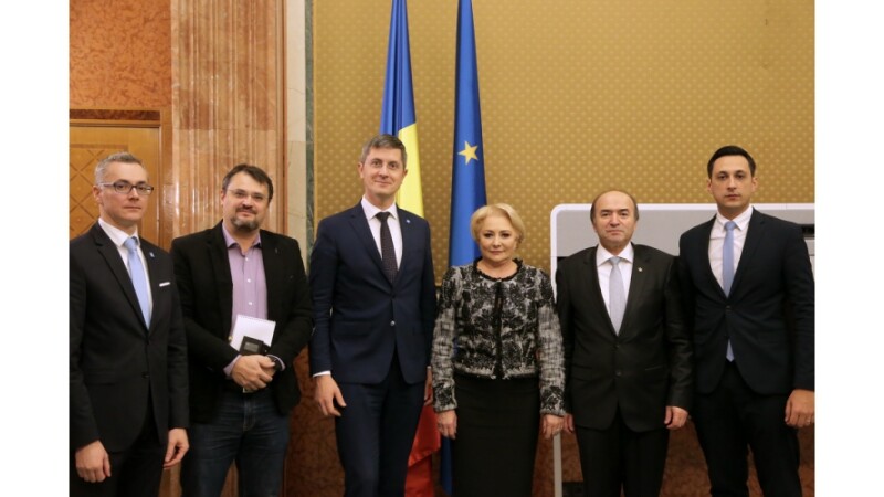 USR, Tudorel Toader, Viorica Dancila