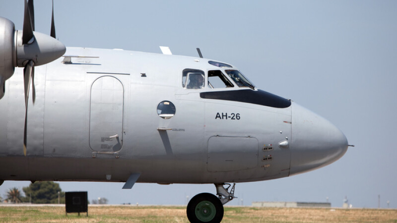 avion Antonov AN-26