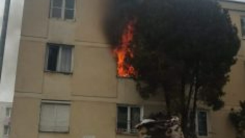 Explozie intr-un bloc din Targu Mures
