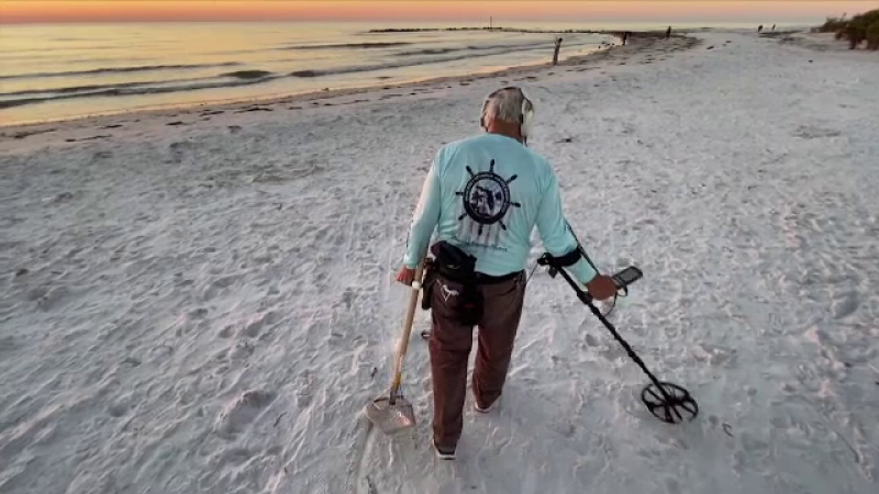 Un cuplu din Florida a reușit să recupereze verigheta pe care a pierdut-o pe plajă. Cum a fost posibil