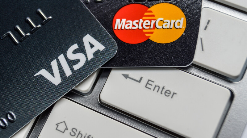 Mastercard şi Visa au blocat plățile pe cel mai cunoscut site pentru adulți. Motivul din spatele deciziei