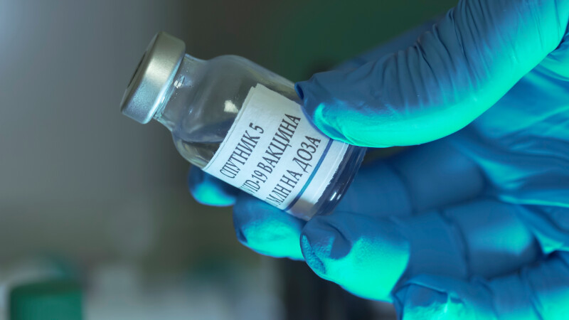 Vaccinurile AstraZeneca și Sputnik, evaluate în teste comune pentru determinarea eficienței împotriva coronavirusului