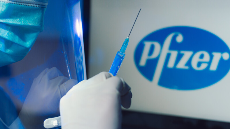 Decizia privind autorizarea vaccinului produs de Pfizer-BioNTech în UE va fi luată luni