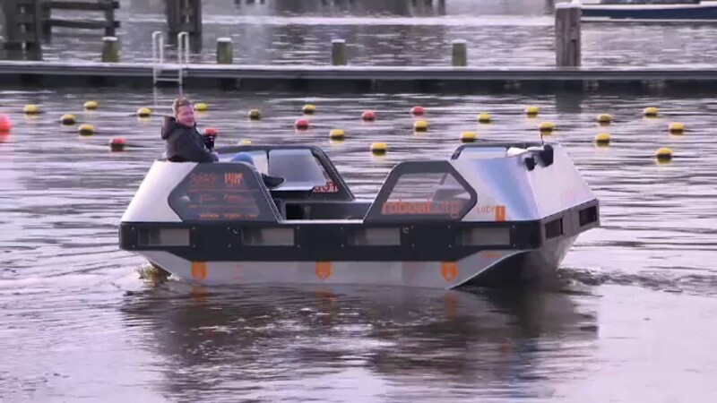 În Amsterdam a apărut barca robot, pe care o conduci cu telefonul