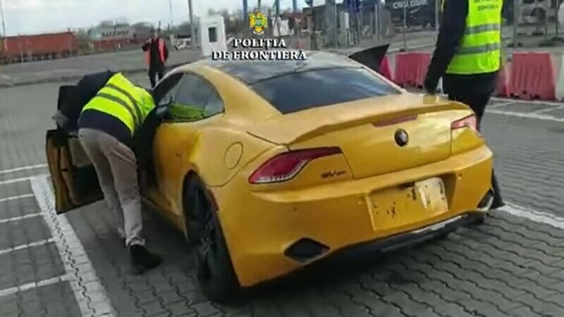 Mașină de lux confiscată în Portul Constanța, pentru că ar fi fost subevaluată. Suma trecută în acte