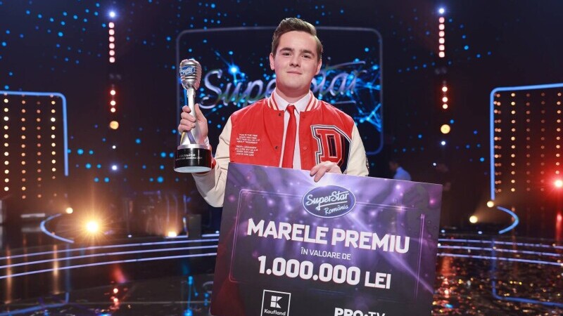 Alessandro Mucea este câștigătorul primului sezon SuperStar România și al celui mai mare premiu pus vreodată la bătaie
