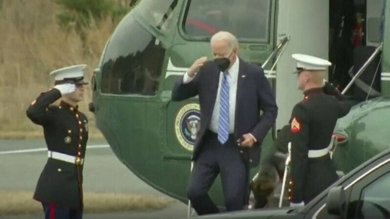 Joe Biden are probleme cu noul său câine. Cum a reușit „Comandantul” să-l pună în dificultate pe președintele SUA