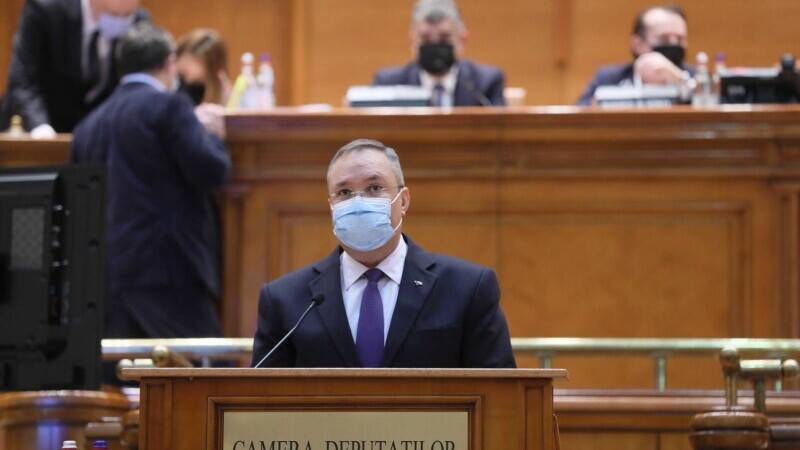 Adoptarea certificatului verde nu a fost abandonată. Nicolae Ciucă: „Fiecare dintre variante este pe masă”