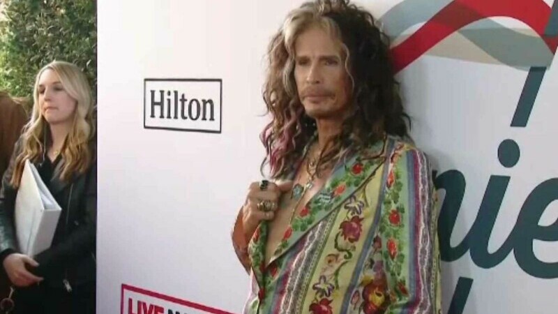 Steven Tyler de la Aerosmith, acuzat de presupuse abuzuri sexuale asupra unei minore, acum 48 de ani
