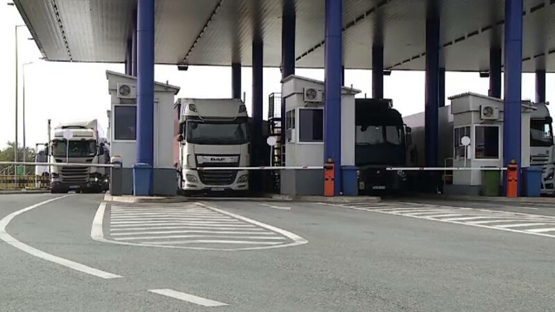 Ce înseamnă pentru șoferii de TIR intrarea deplină a României în Schengen: Între 6 și 8 ore stă o garnitură să iasă din țară