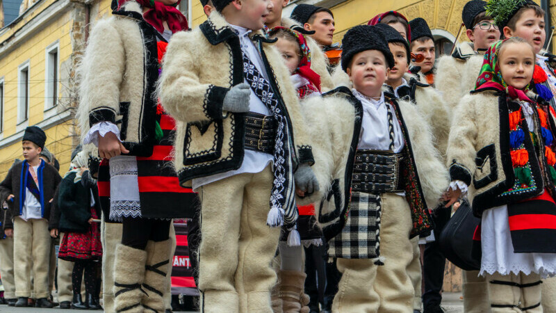 colindatori colinde plugusorul