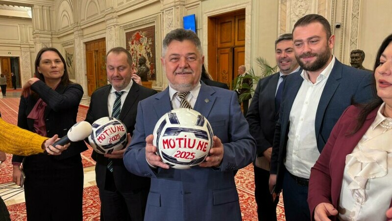 Ninel Peia, Pace Întâi Romania