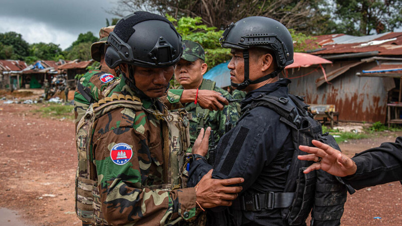 soldati thailanda cambodgia