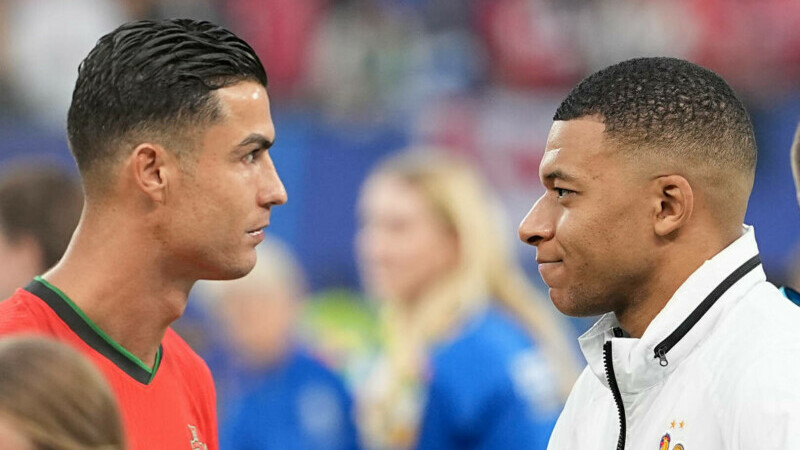 Kylian Mbappe, Ronaldo