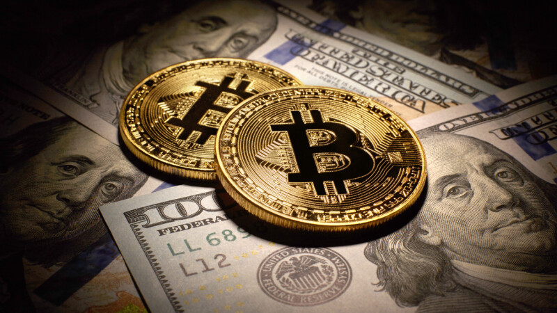 investiții în bitcoin vs stoc