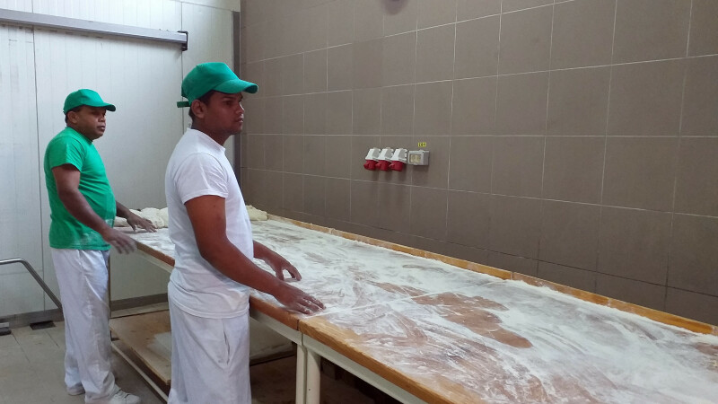 Revolta la Ditrau, Harghita, dupa angajarea unor asiatici la fabrica de paine - 2