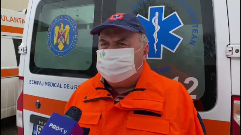 Un copil de trei ani din Botoșani a murit în ambulanţă. Ce acuză tatăl micuțului