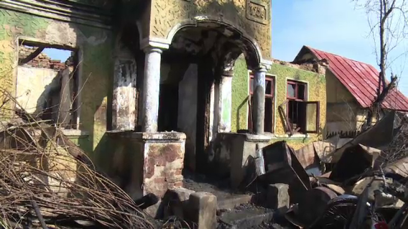Bătrân din Dâmbovița ars de viu în propria casă. ”Ardea tot satul, nu glumesc”