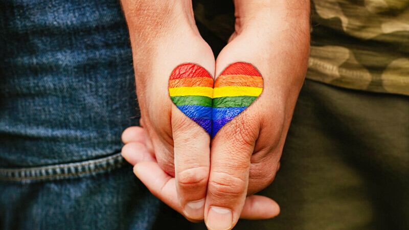 Peste 7% dintre adulţii americani se identifică ca fiind LGBT. Numărul acestora s-a dublat în 10 ani