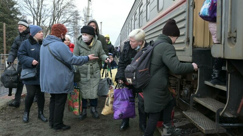 evacuati tren ucraina