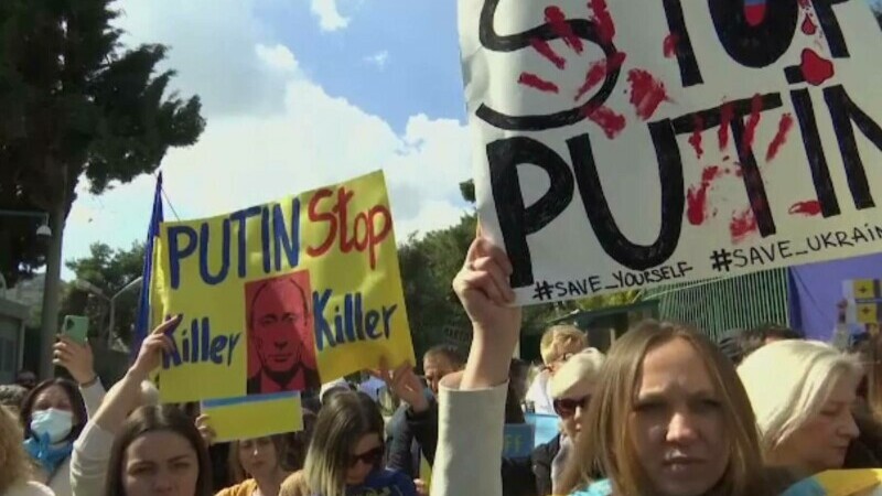 Proteste față de invazia din Ucraina, în lume și chiar și în Rusia: „Putin stop! Criminalul, Criminalul”