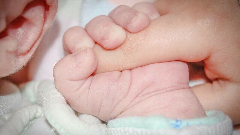 Bebeluşi gemeni, de doar o lună, internaţi cu gripă la un spital din  Timişoara. Numărul cazurilor, în creștere - Stirileprotv.ro