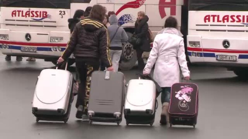 S-au bucurat de sarbatori, dar pleaca cu lacrimi in ochi. Romanii se intorc la munca in strainatate