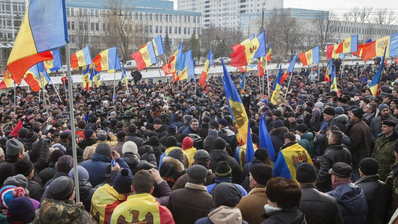 Memory Laughter Predictor A treia zi de proteste la Chisinau. Basescu: "Putin a convocat Consiliul de  Securitate, Iohannis urmareste de pe Facebook" - Stirileprotv.ro