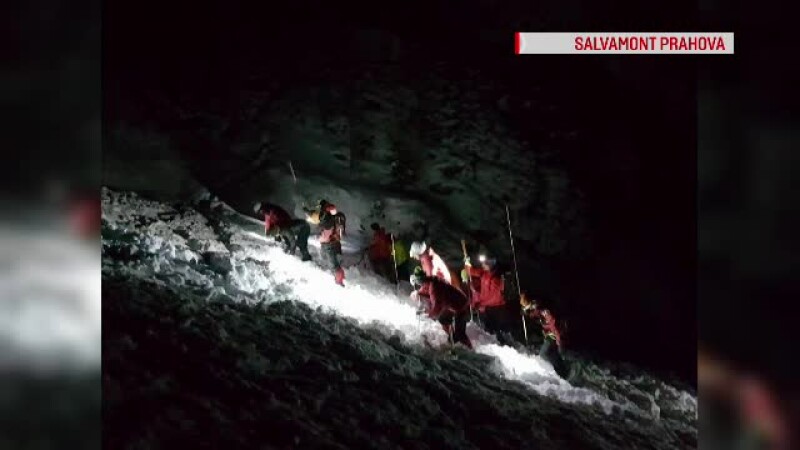 Turistul surprins de avalanţă în Bucegi, căutat în continuare