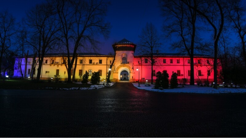 Palatul Cotroceni a fost luminat în culorile tricolorului