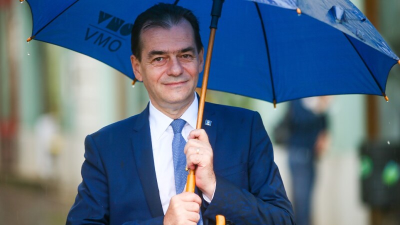 Ludovic Orban cu umbrela