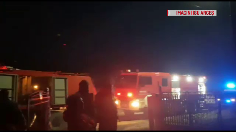 Incendiu într-o gospodărie din Argeș. Pompierii au intervenit cu două autospeciale