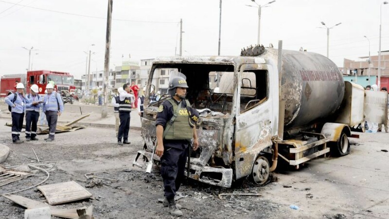 Tragediue uriașă în Peru. 15 oameni uciși de explozia unei cisterne - 4