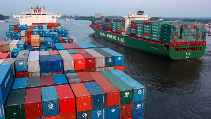 Cererea pentru produsele chineze este atât de mare, încât există o criză de containere maritime