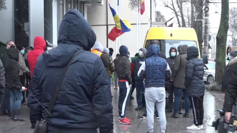 Protest în fața primăriei Galați, față de majorarea impozitului pentru vehicule cu 55%
