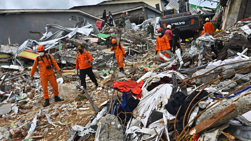 Bilanţul seismului de vineri din Indonezia a crescut la 56 de victime