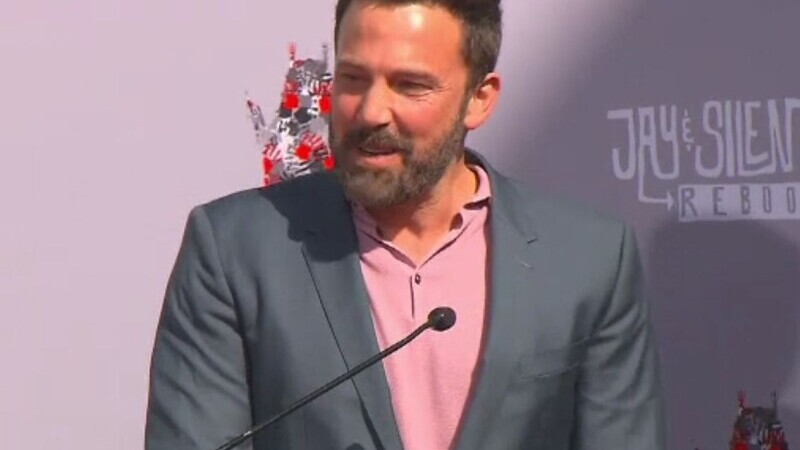 Ben Affleck s-a despărțit de iubita lui. Descoperirea surprinzătoare făcută de gunoieri în fața casei vedetei