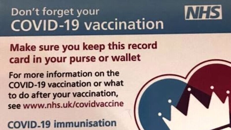 Carduri false de vaccinare, la vânzare pe Ebay. De la cât pleacă oferta
