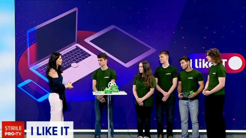 Invenție revoluționară realizată de cinci elevi din Cluj: aparatul care transformă PET-uri în plastic pentru imprimante 3D