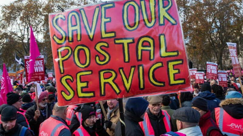 protest angajati posta marea britanie