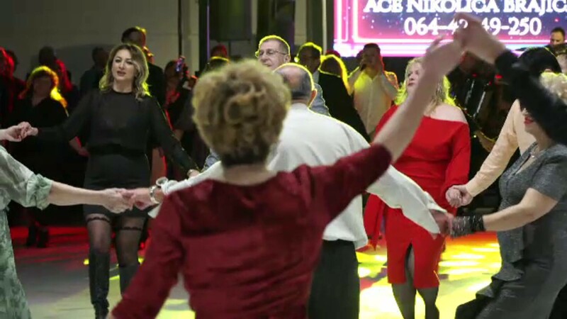 Revelion cu repetiție pentru românii din Banat, care au petrecut cu sârbii la Revelionul pe stil vechi