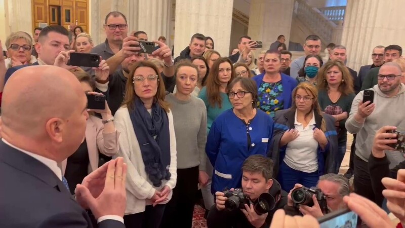 proteste, Senat, Parlament