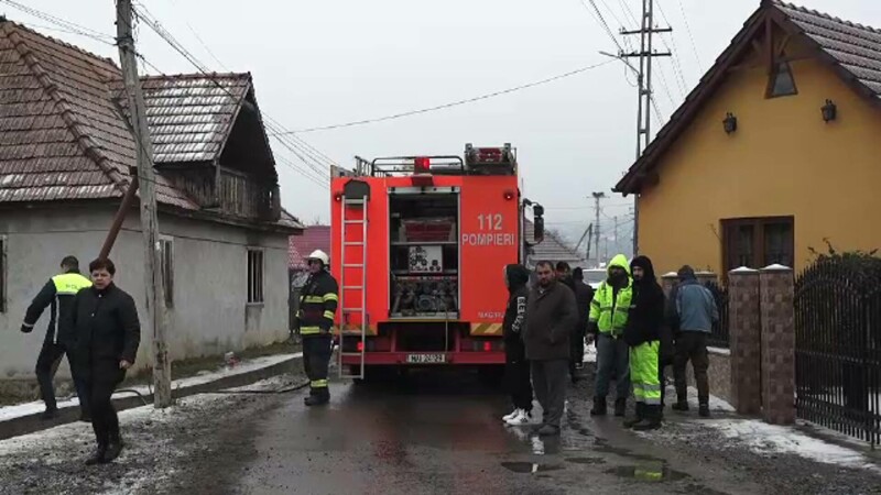 incendiu, femeie arsa, mures, lumanare